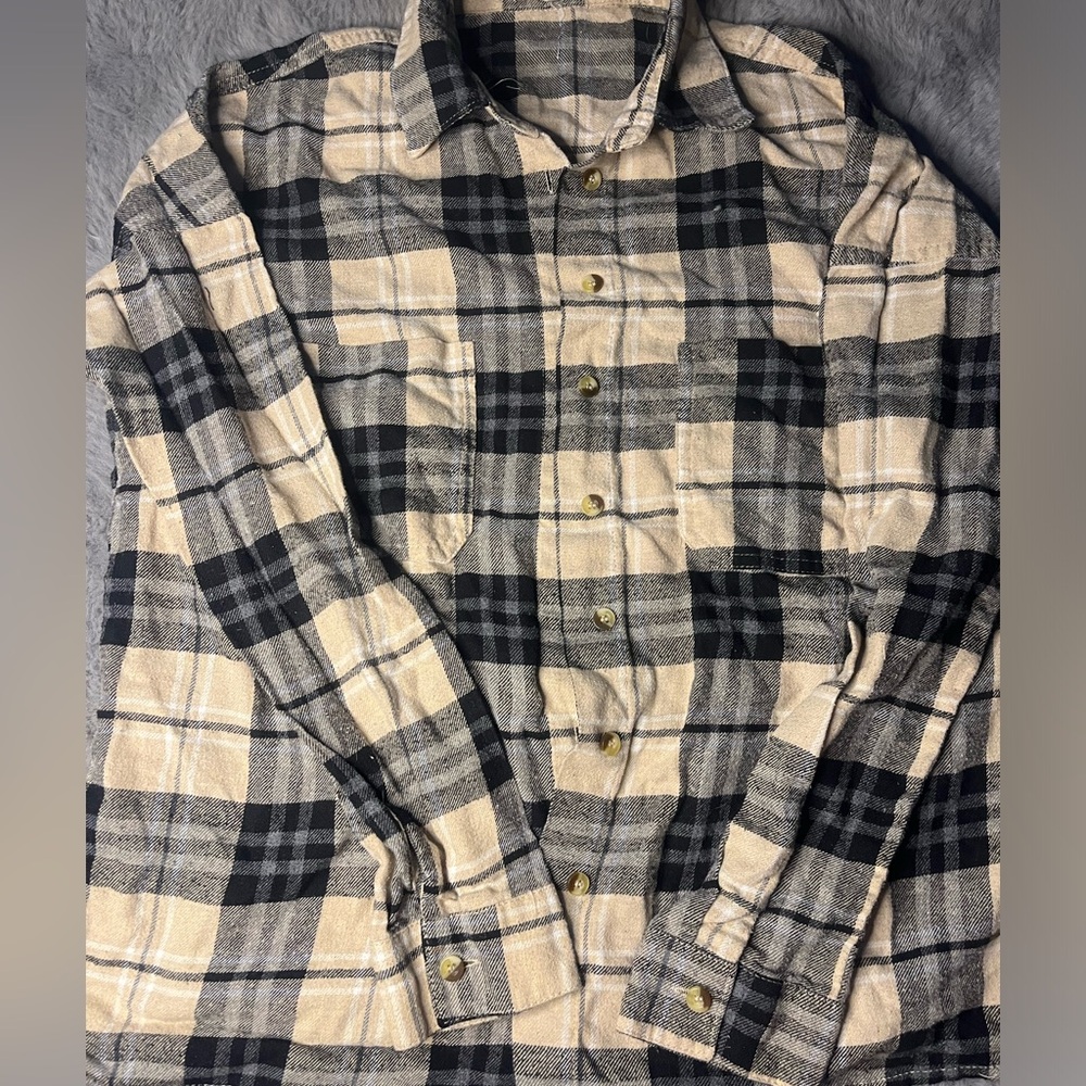 La Hearts Black and Cream Plaid Button Down Shirt